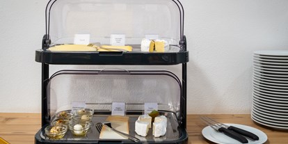 Pensionen - Parkplatz: kostenlos bei der Pension - Tirol - Käse von der Käserei aus Kals am Großglockner - Bergerhof