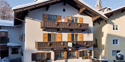 Pensionen - Skiverleih - Tiroler Unterland - Hausansicht Winter - Pension Kometer***