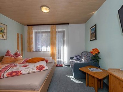 Pensionen - Wanderweg - Salzburg - Doppelzimmer mit Balkon - ***Pension Sonnblickhof