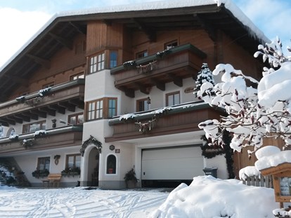 Pensionen - Umgebungsschwerpunkt: am Land - Pinzgau - Haus Heidi im Winter - Haus Heidi
