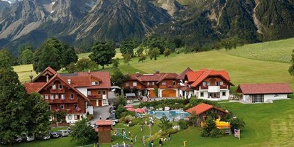 Pensionen - Umgebungsschwerpunkt: Berg - Steiermark - Luftaufnahme - Bio-Bauernhof Simonbauer