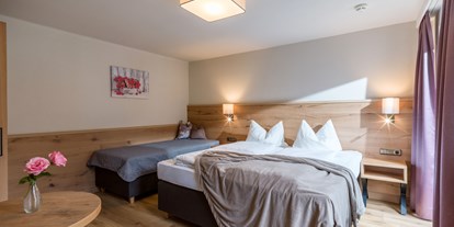 Pensionen - Kühlschrank - Tiroler Unterland - Apartments mit schönen Schlafzimmern für 2-3 Personen im Rosenhof in Mayrhofen/Zillertal. - Hotel Garni Birkenhof & Apartments Rosenhof