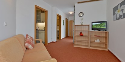 Pensionen - Kühlschrank - Tiroler Unterland - Morgensonne gemütlich für Familien oder Paare die mehr wohnen schätzen - Hotel Garni Tirol im Kaiserwinkel