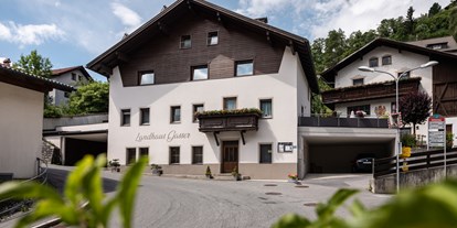 Pensionen - Parkplatz: kostenlos bei der Pension - Tirol - Landhaus Gasser - Landhaus Gasser