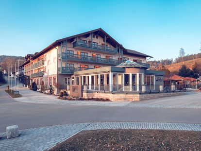 Pensionen - WLAN - Bayerischer Wald - Hotelansicht - Ferienwohnungen "Zum Kramerwirt"