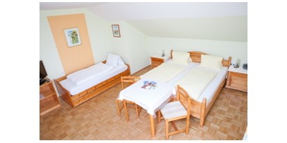 Pensionen - Steiermark - Dreibett- oder Vierbettzimmer mit  Balkon - Gästehaus Gigler
