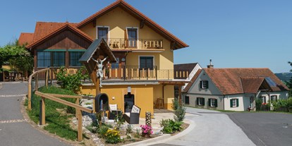 Pensionen - Umgebungsschwerpunkt: am Land - Steiermark - Weinbauernhof Amtmann