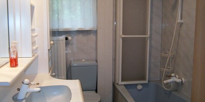 Pensionen - Umgebungsschwerpunkt: Stadt - Steiermark - Badezimmer zum "Singlezimmer"
gegenüber vom Zimmer - Frühstückspension Hermine Fraiß
