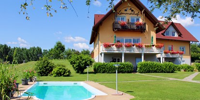 Pensionen - Thermenland Steiermark - Ruhig und idyllisch, an einem ganz besonderen Platz inmitten der Natur gelegen, bieten wir Ihnen hier im Lammerhof Entspannung und Erholung pur.  - Pension Lammerhof
