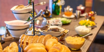 Pensionen - weitere Verpflegungsmöglichkeiten: Mittagessen - Steiermark - Frühstücksbuffet jeden Morgen im Pub von 8.30 Uhr bis 10.00 Uhr - Burnout Wildalps