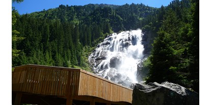 Pensionen - Parkplatz: kostenlos bei der Pension - Tirol - Grawawasserfall 2013 - Haus Sarah