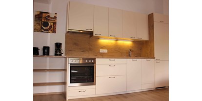 Pensionen - Langlaufloipe - Tirol - Apartment: vollausgestattete Küchenzeile - Haus Sarah