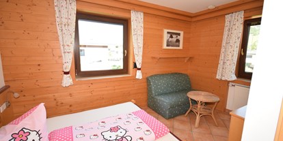 Pensionen - weitere Verpflegungsmöglichkeiten: Abendessen - Pinzgau - Familien Appartament mit zwei getrente Schlafzimmern für 4 Persone - 2. Schlafzimmer - Golf & Ski Chalet****