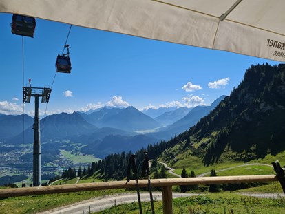 Pensionen - Radweg - Tirol - Godelauffahrt Hahnenkamm - KOMFORT-FEWO BERGWELT HAHNENKAMM   - Lechtal - So/Wi