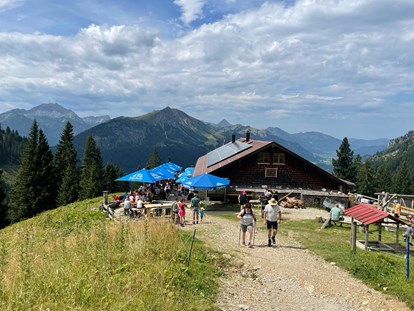Pensionen - Langlaufloipe - Tirol - Schneetalalm Hahnenkamm - KOMFORT-FEWO BERGWELT HAHNENKAMM   - Lechtal - So/Wi
