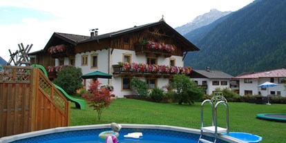 Pensionen - Pool - Tirol - Brollerhof