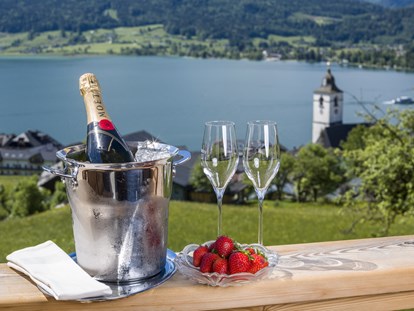 Pensionen - Frühstück: serviertes Frühstück - Österreich - Balkon mit Seeblick - Urlaub am Altroiterhof