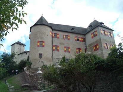 Pensionen - Terrasse - Österreich - Umgebung (Burg Lockenhaus) - Gästehaus Adelmann