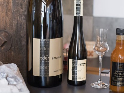 Pensionen - Kühlschrank - Österreich - Köstlichkeiten aus dem brüderlichen Weingut "Eder" - Gästehaus Eder