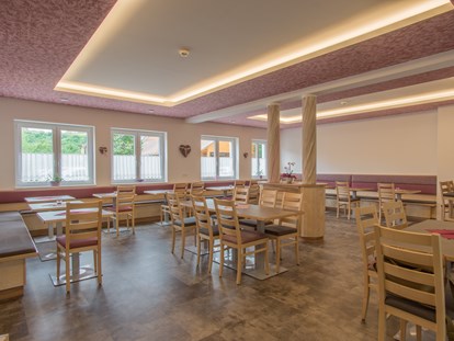Pensionen - weitere Verpflegungsmöglichkeiten: Nachmittagskaffee - Österreich - Frühstücksraum - Gästehaus Eder