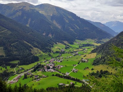 Pensionen - Umgebungsschwerpunkt: am Land - Steiermark - Ort Mössna und die umliegende Bergwelt. - Haus Sternenblick