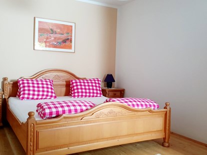 Pensionen - Hunde: auf Anfrage - Österreich - Schlafzimmer 1
1,80 m großes Doppelbett - Casa Zara