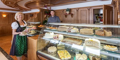 Pensionen - Oberpfalz - Lassen Sie sich verwöhnen von täglich guter bayerischer Küche,
in neu renovierten Gasträumen, mit
 Spezialitäten aus der Pfanne, sowie eine große
 Auswahl unserer bekannten Kuchen und Torte.
 - Landgasthof-Pension Anni