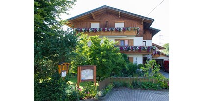 Pensionen - Pool - Salzburg - Gästehaus Heidi - Ihr Gästehaus mit Herz und Flair! - Gästehaus Heidi - Ihr Gästehaus mit Herz und Flair