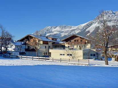 Pensionen - Skiverleih - Tiroler Unterland - Unser Haus im Winter - Frühstückspension Appartements Steinbacher****