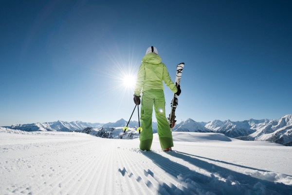 Piste Schnee Sonne Skifahrer