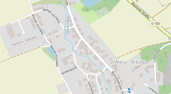 Pension auf Satellitenbild