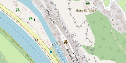 Pension auf Satellitenbild