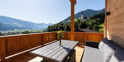 Pensionen - Garten - Tirol - Hotel Garni Romantik