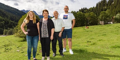 Pensionen - Umgebungsschwerpunkt: am Land - Tirol - Gastgeber Familie - Haus Schönblick