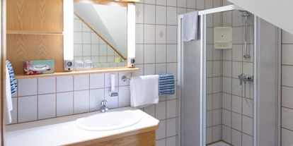 Pensionen - Badezimmer - Gästehaus Nora 