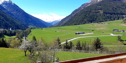 Pensionen - Wanderweg - Oberlienz - Ausblick von den Gästezimmern - Bergerhof