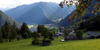 Pensionen - Umgebungsschwerpunkt: am Land - Bruneck - Blick von Ahornach ins Tauferer Tal - Pension Hubertus