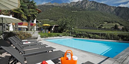 Pensionen - Pool - Schnals - Pension Alpenblick