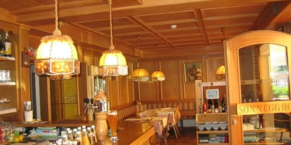 Pensionen - weitere Verpflegungsmöglichkeiten: Mittagessen - Blumau (Trentino-Südtirol) - Unsere Bar - Landgasthof Sonnegghof in Altenburg