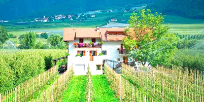 Pensionen - Kühlschrank - Lana (Trentino-Südtirol) - Unser Hof in mitten von Obstbäumen. - Sackgut- Hof