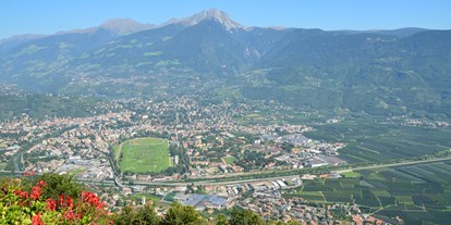 Pensionen - Balkon - Dorf Tirol - Panorama auf Meran - Eichmannhof
