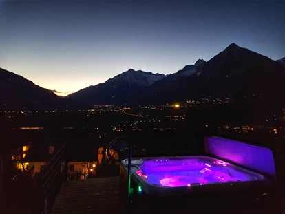 Pensionen - Umgebungsschwerpunkt: Therme - Blumau (Trentino-Südtirol) - 180° - Whirlpool - ganzjährig mit 37,5° beheizt - Active B&B Prairerhof