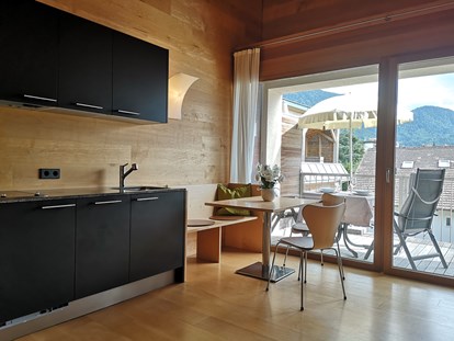 Pensionen - Kühlschrank - Lana (Trentino-Südtirol) - 55 m² Penthouse Apartment Gala - Active B&B Prairerhof