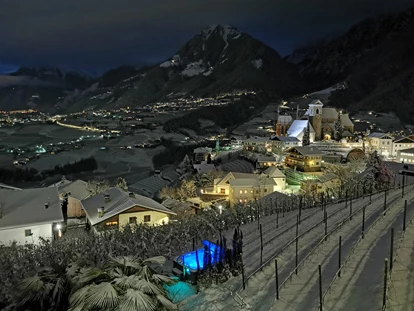 Pensionen - Umgebungsschwerpunkt: Berg - Blumau (Trentino-Südtirol) - Winterabend Prairerhof - Active B&B Prairerhof