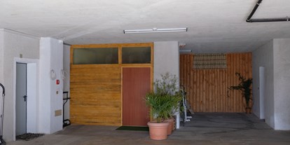 Pensionen - Kühlschrank - Welschnofen/Karersee - Unsere Garage für Motorräder und Fahrräder - Pension Sonia