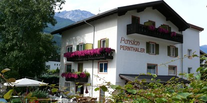 Pensionen - Restaurant - Völlan bei Lana - Ansicht Haus - Pension Pernthaler