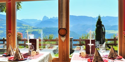 Pensionen - Frühstück: Frühstücksbuffet - Blumau (Trentino-Südtirol) - Blick vom Wintergarten  - Hotel Pension Erlacher