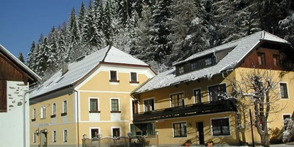 Pensionen - Umgebungsschwerpunkt: Berg - Treffenboden - Haus im Winter - Pension Appartements Kempenbruck