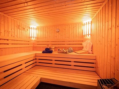 Pensionen - Balkon - Finnische Sauna - ***Pension Sonnblickhof