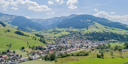 Pensionen - Umgebungsschwerpunkt: am Land - Rettenstein - Blick über das Dorf Maria Alm - Schönberghof